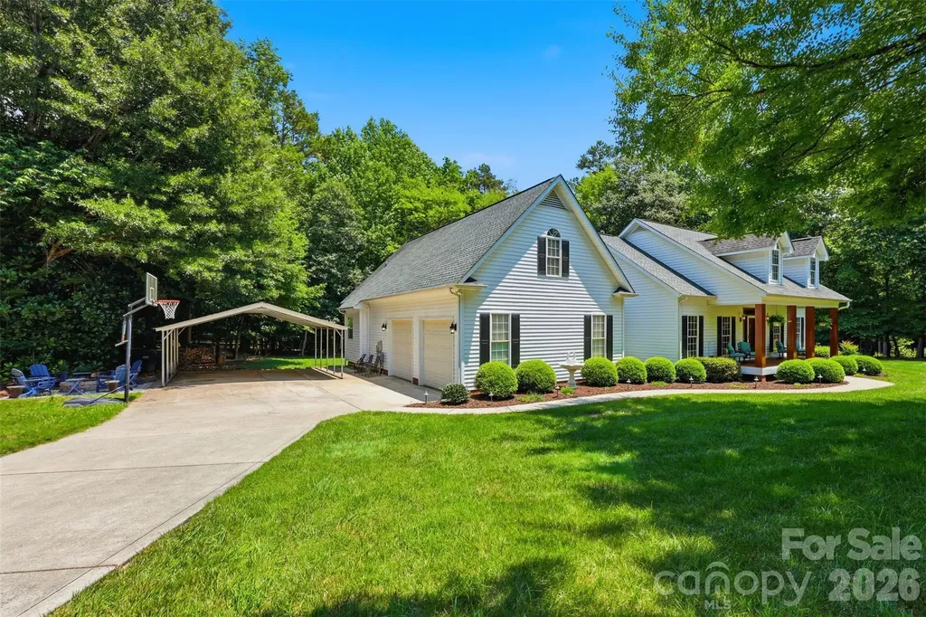 2230 Wedgewood Drive Matthews NC 28104