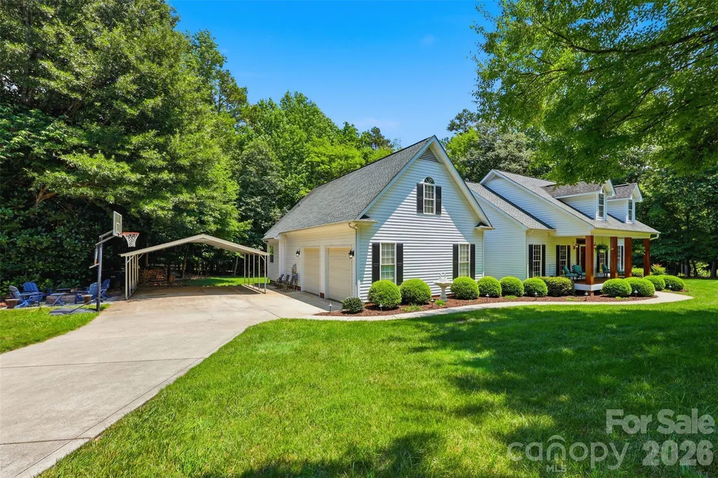 2230 Wedgewood Drive Matthews NC 28104
