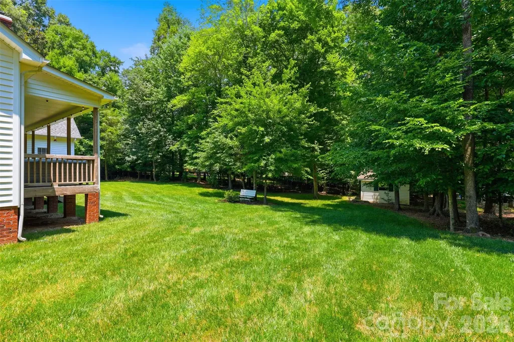 2230 Wedgewood Drive Matthews NC 28104