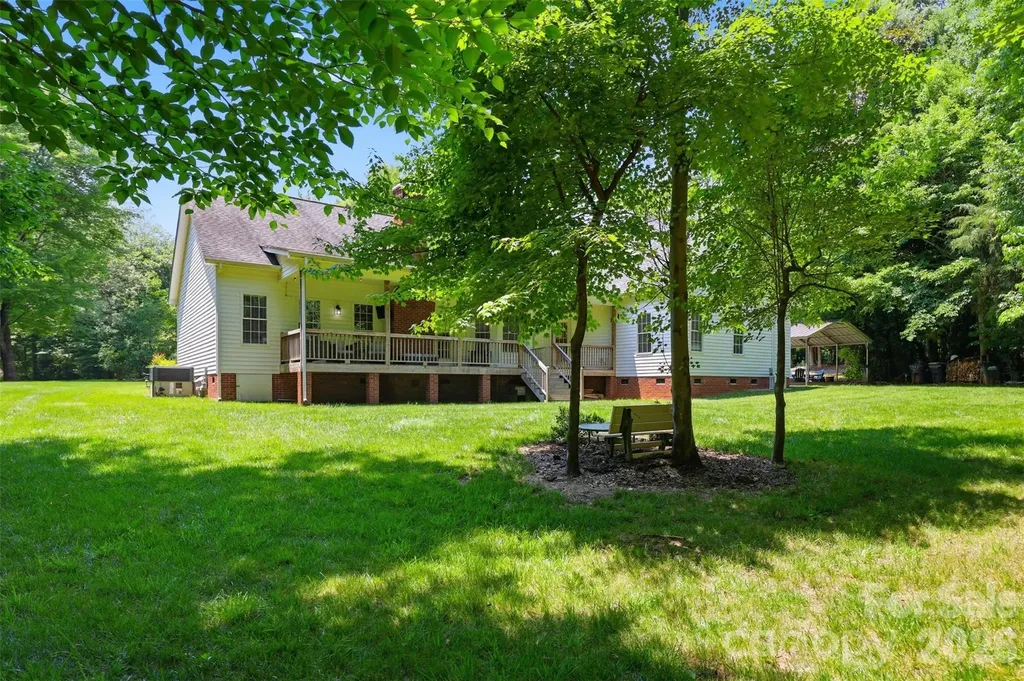 2230 Wedgewood Drive Matthews NC 28104
