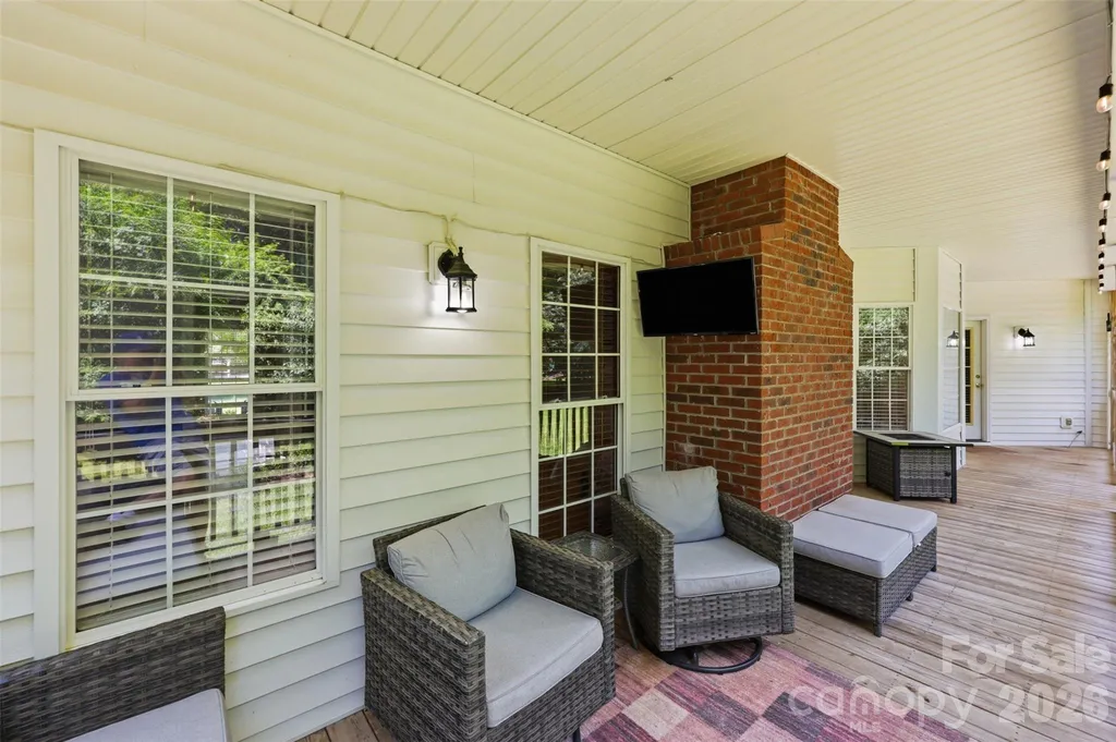 2230 Wedgewood Drive Matthews NC 28104