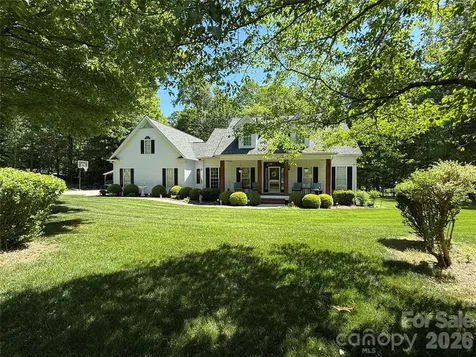 2230 Wedgewood Drive Matthews NC 28104