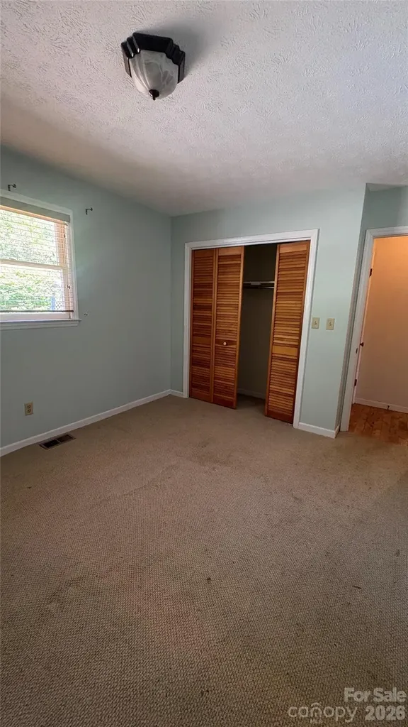 132 Haynes Street Hendersonville NC 28791