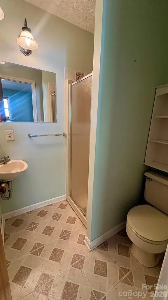 132 Haynes Street Hendersonville NC 28791