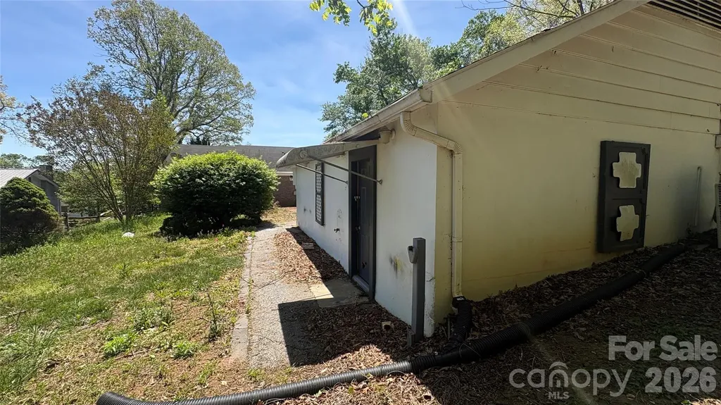 132 Haynes Street Hendersonville NC 28791