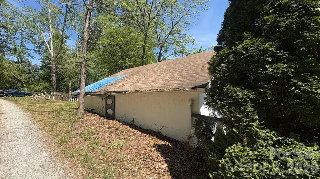 132 Haynes Street Hendersonville NC 28791