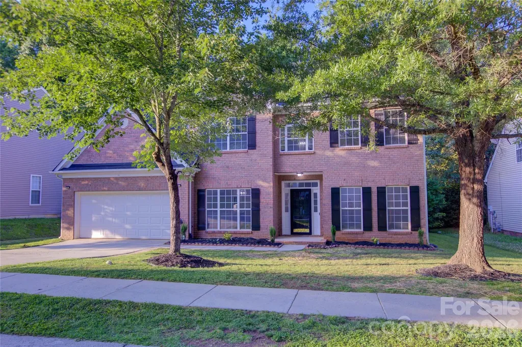 520 Grantham Lane Charlotte NC 28262