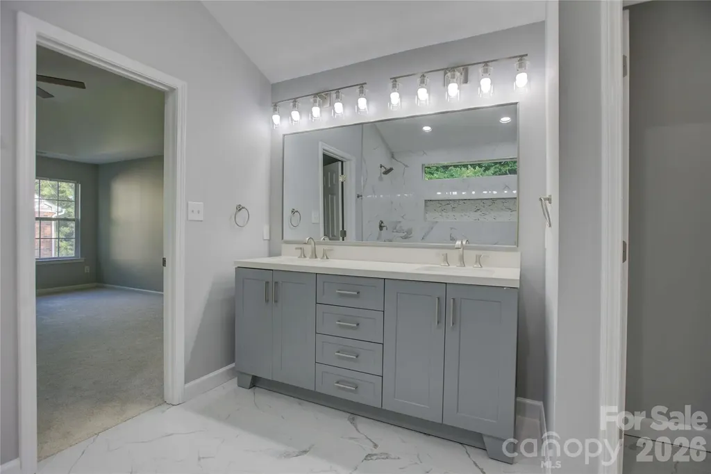 520 Grantham Lane Charlotte NC 28262