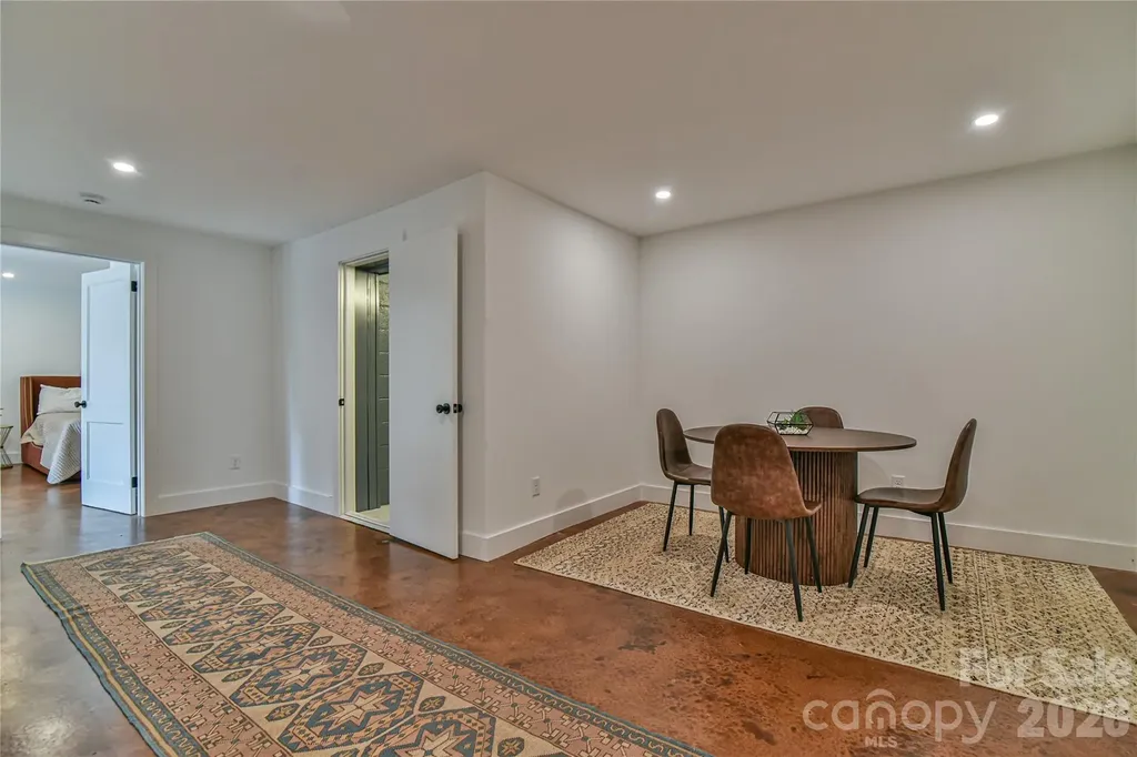 351 Windsor Road Asheville NC 28804