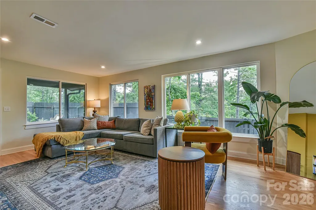 351 Windsor Road Asheville NC 28804