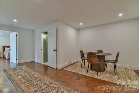 351 Windsor Road Asheville NC 28804