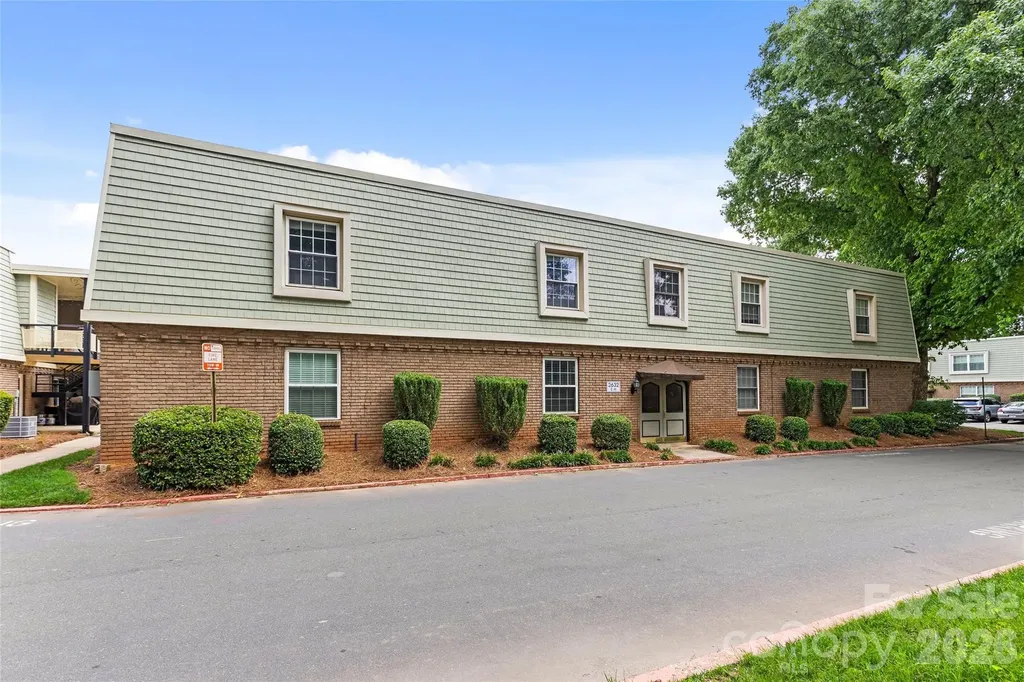 2632 Park Road Charlotte NC 28209