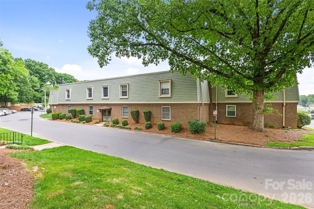 2632 Park Road Charlotte NC 28209