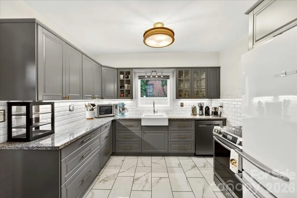 2225 Ashley Road Charlotte NC 28208