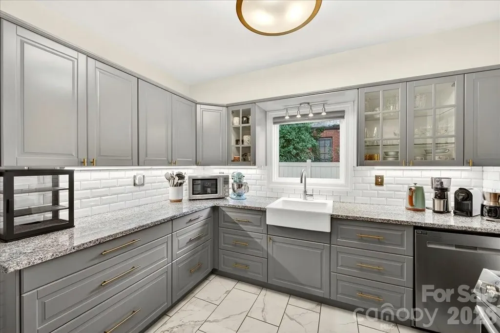2225 Ashley Road Charlotte NC 28208
