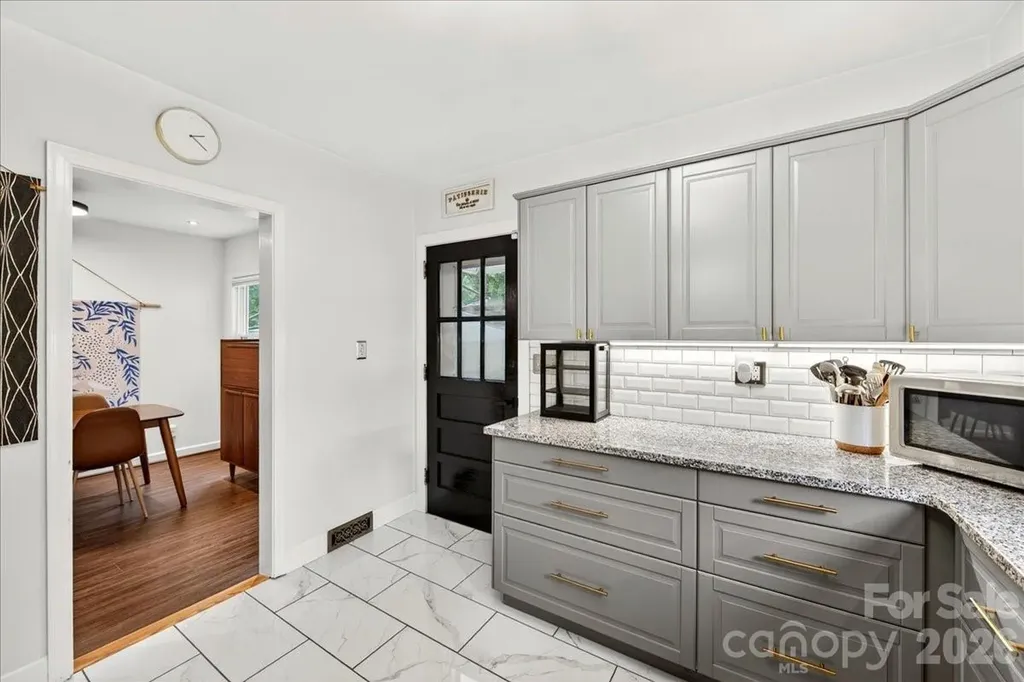 2225 Ashley Road Charlotte NC 28208