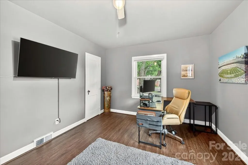 2225 Ashley Road Charlotte NC 28208