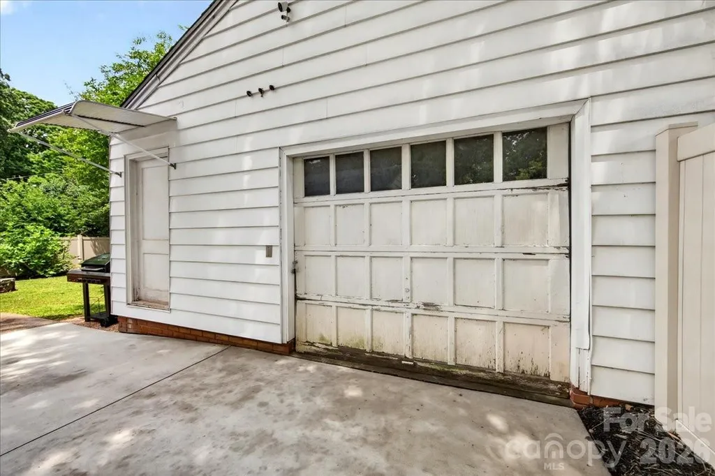 2225 Ashley Road Charlotte NC 28208
