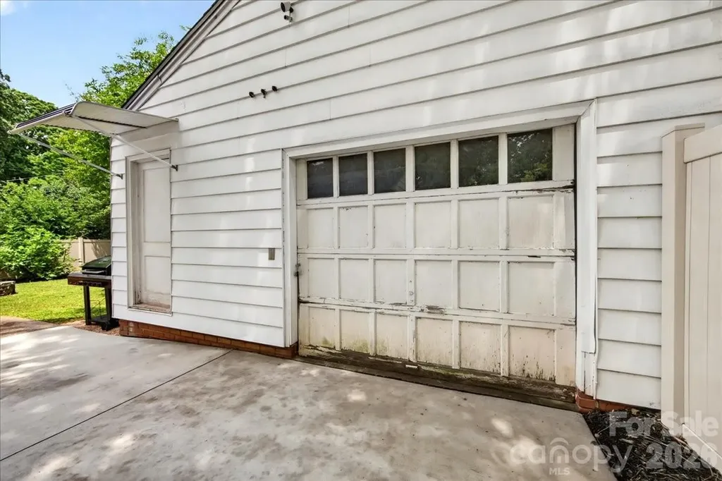 2225 Ashley Road Charlotte NC 28208