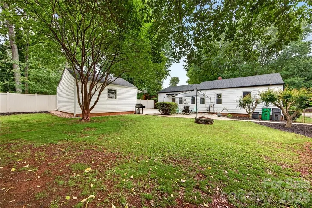 2225 Ashley Road Charlotte NC 28208