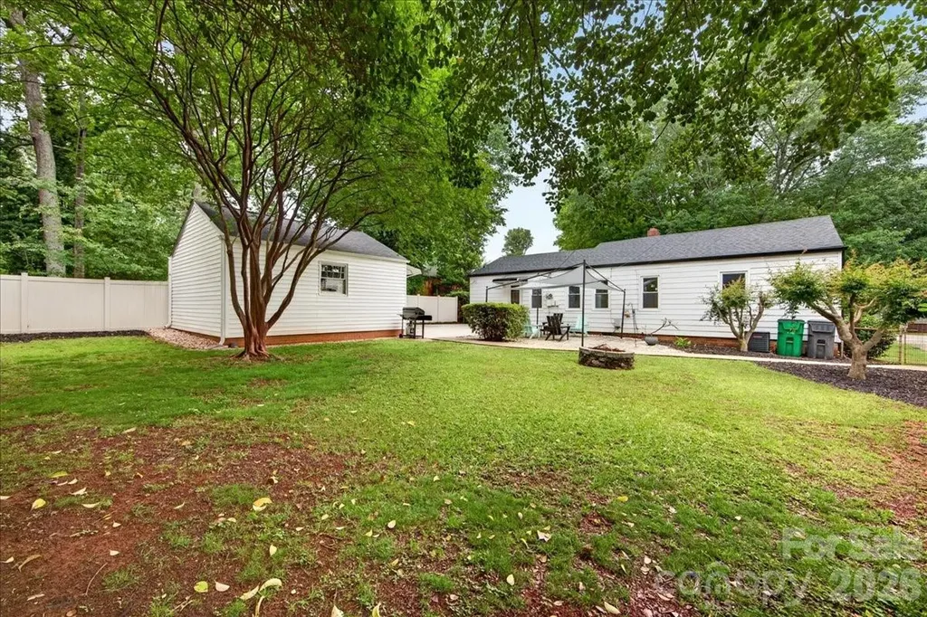 2225 Ashley Road Charlotte NC 28208