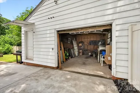 2225 Ashley Road Charlotte NC 28208