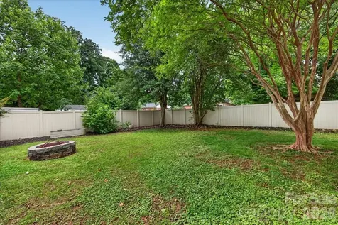 2225 Ashley Road Charlotte NC 28208