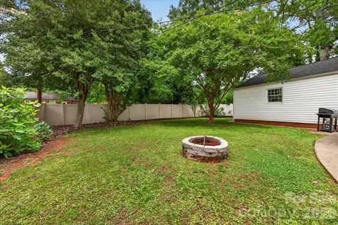 2225 Ashley Road Charlotte NC 28208