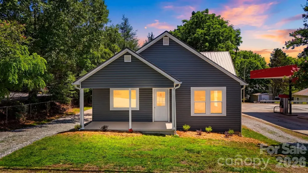 1303 S Sterling Street Morganton NC 28655