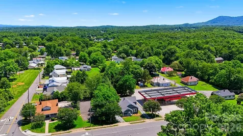 1303 S Sterling Street Morganton NC 28655
