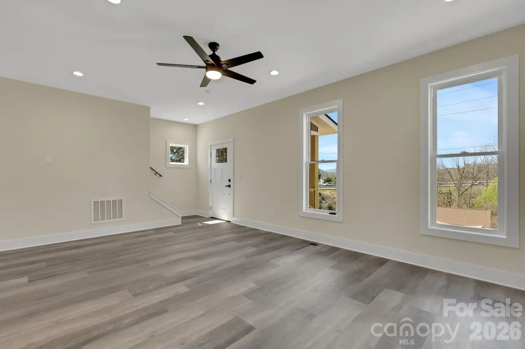 31 Elkwood Avenue Asheville NC 28804