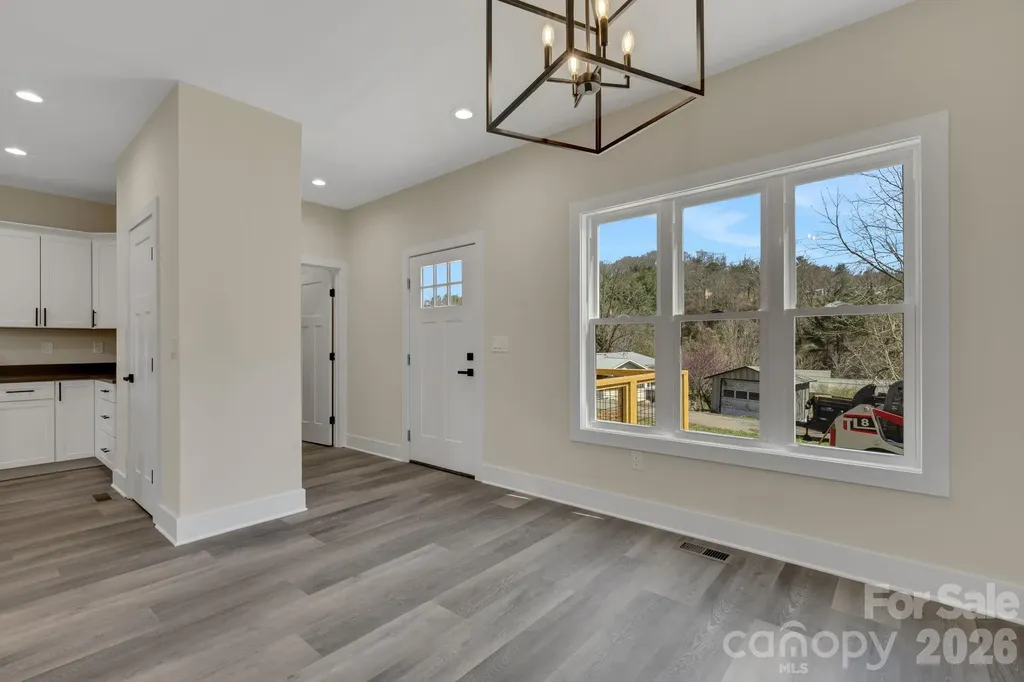 31 Elkwood Avenue Asheville NC 28804