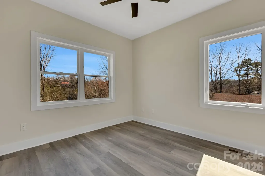 31 Elkwood Avenue Asheville NC 28804