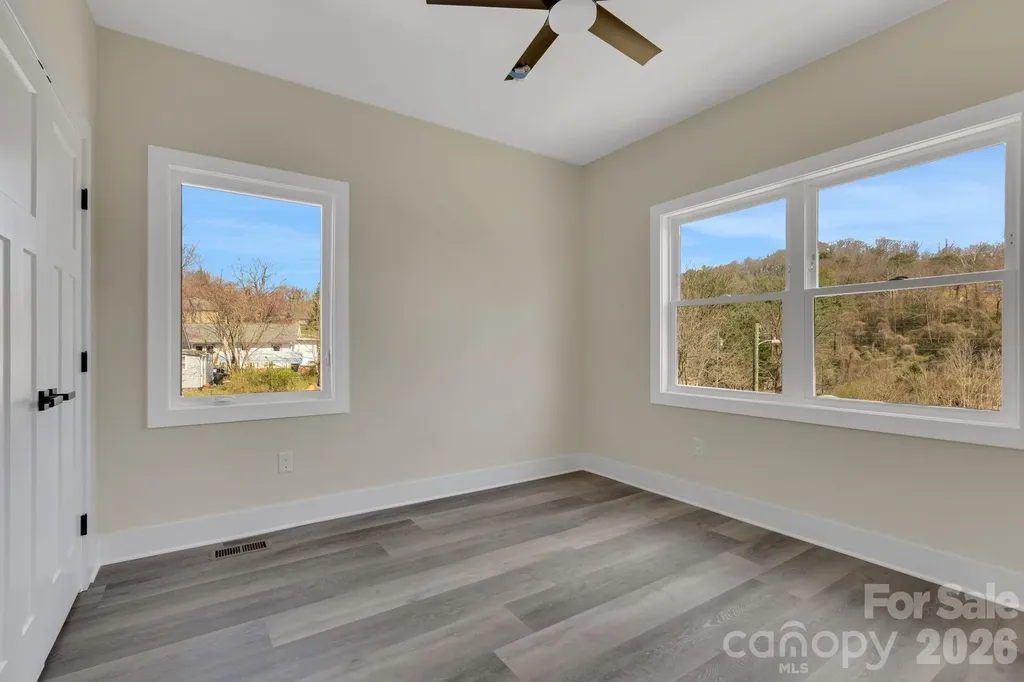 31 Elkwood Avenue Asheville NC 28804
