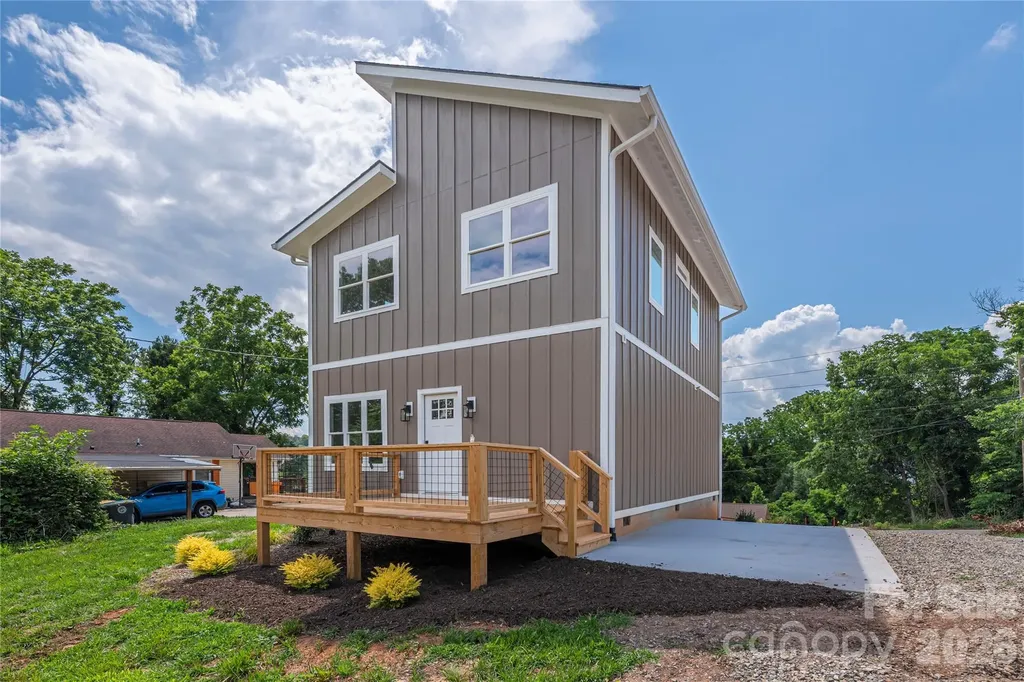 31 Elkwood Avenue Asheville NC 28804