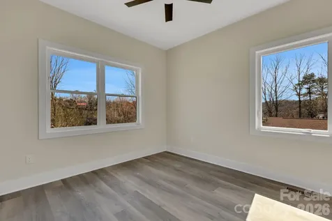 31 Elkwood Avenue Asheville NC 28804