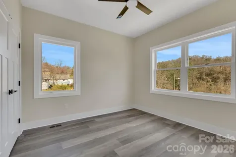 31 Elkwood Avenue Asheville NC 28804