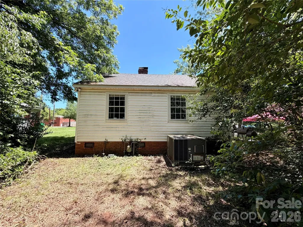 2825 Parkway Avenue Charlotte NC 28208