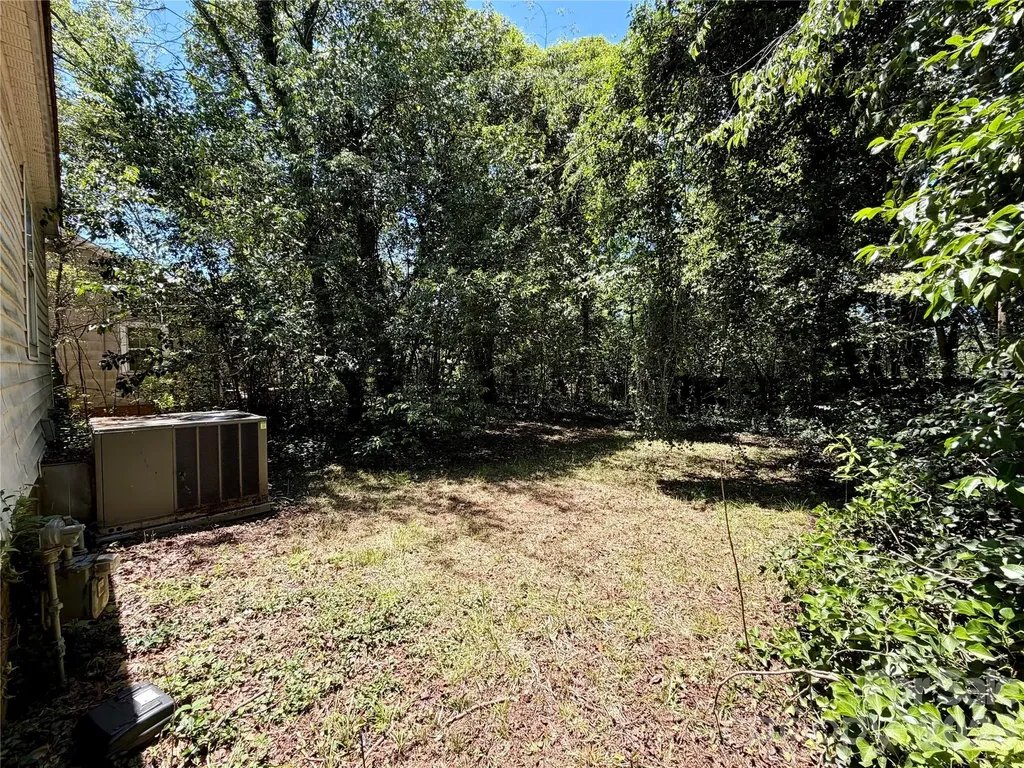 2825 Parkway Avenue Charlotte NC 28208
