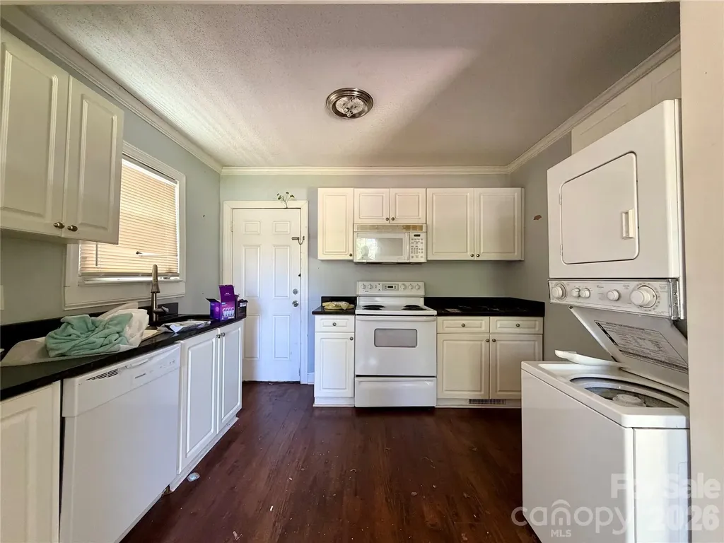 2825 Parkway Avenue Charlotte NC 28208