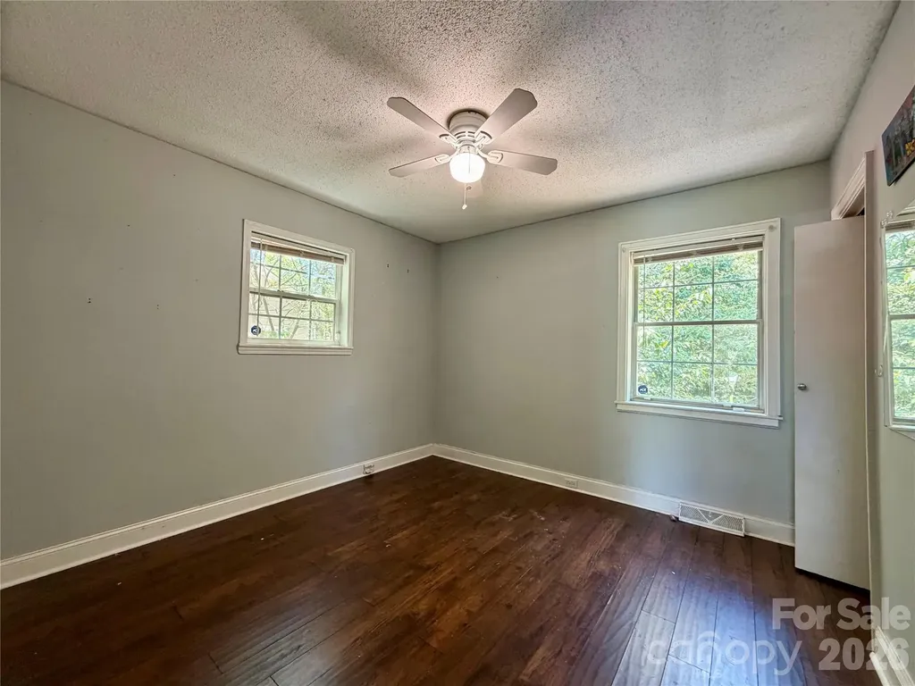 2825 Parkway Avenue Charlotte NC 28208