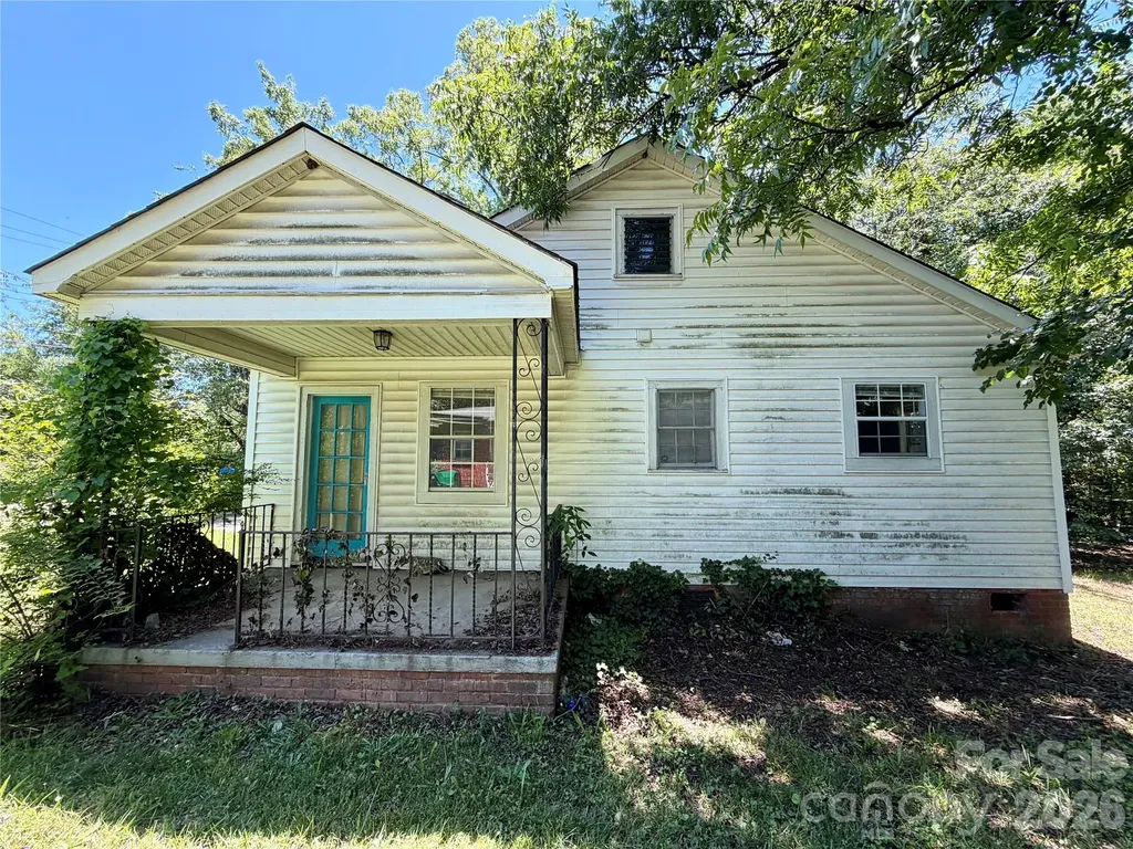 2825 Parkway Avenue Charlotte NC 28208