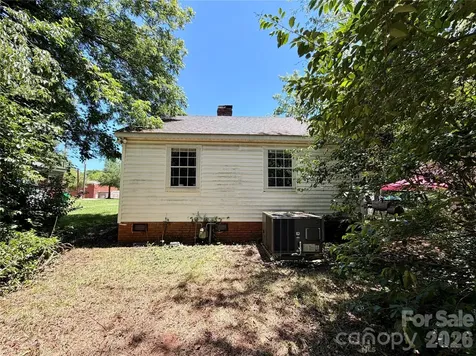 2825 Parkway Avenue Charlotte NC 28208