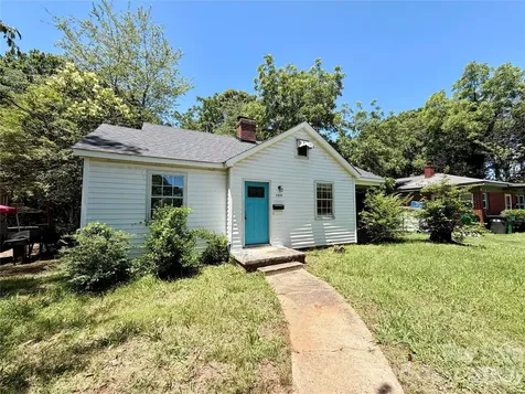 2825 Parkway Avenue Charlotte NC 28208