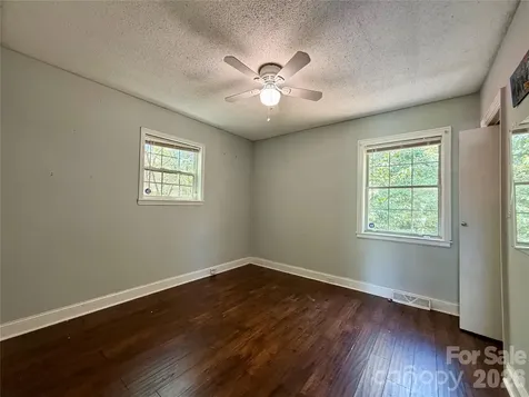 2825 Parkway Avenue Charlotte NC 28208