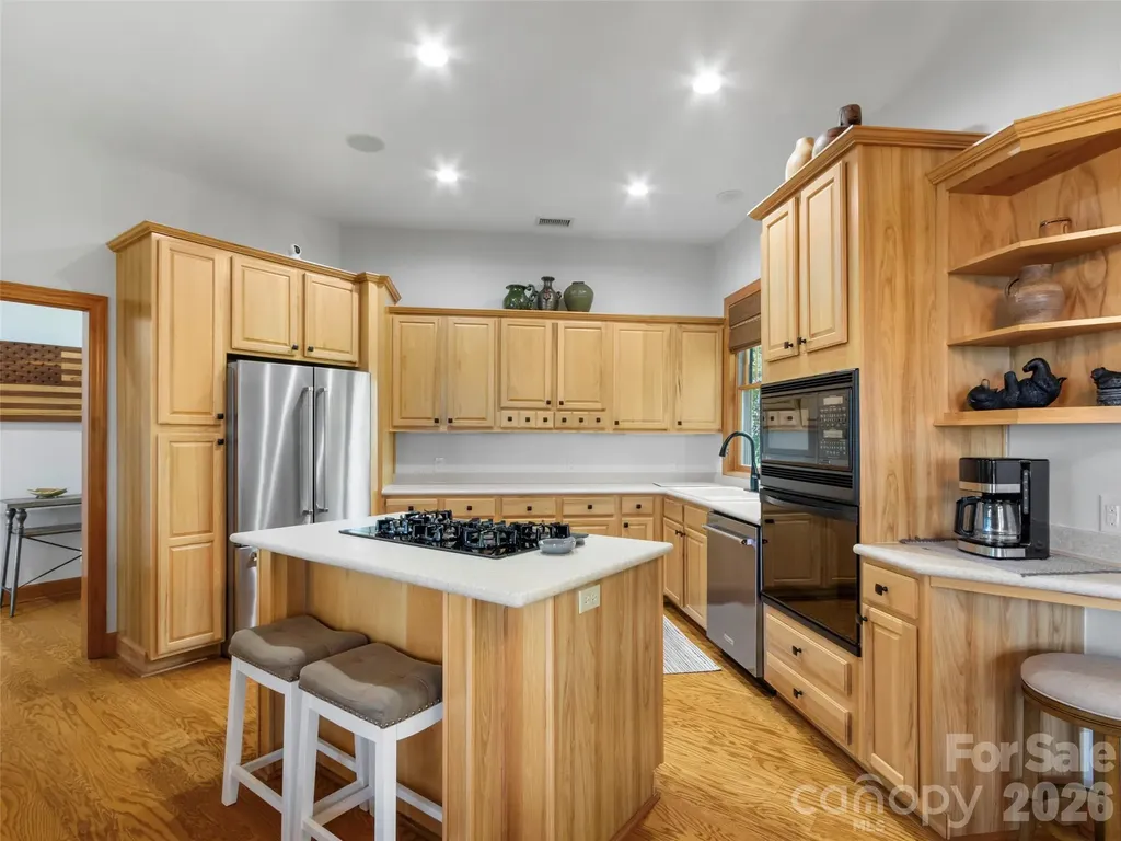 115 Stoney Falls Loop Burnsville NC 28714
