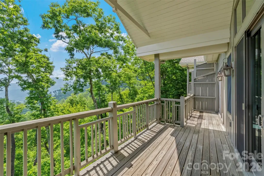 115 Stoney Falls Loop Burnsville NC 28714