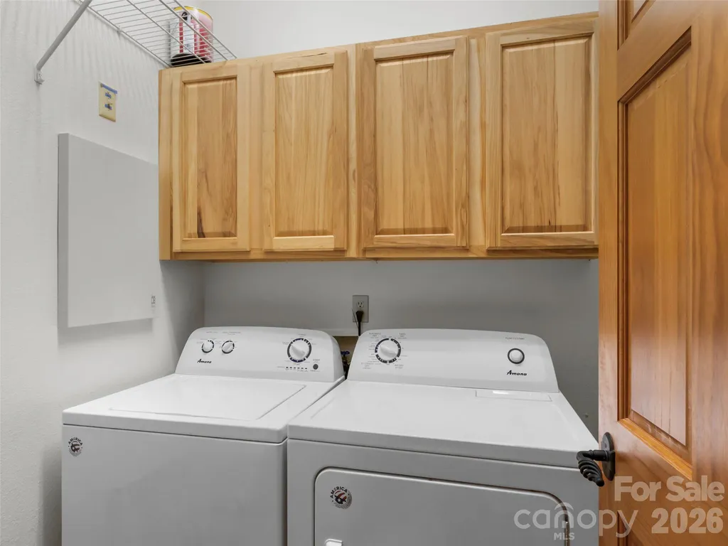 115 Stoney Falls Loop Burnsville NC 28714