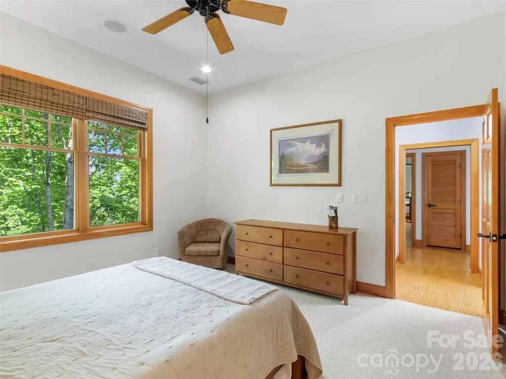 115 Stoney Falls Loop Burnsville NC 28714