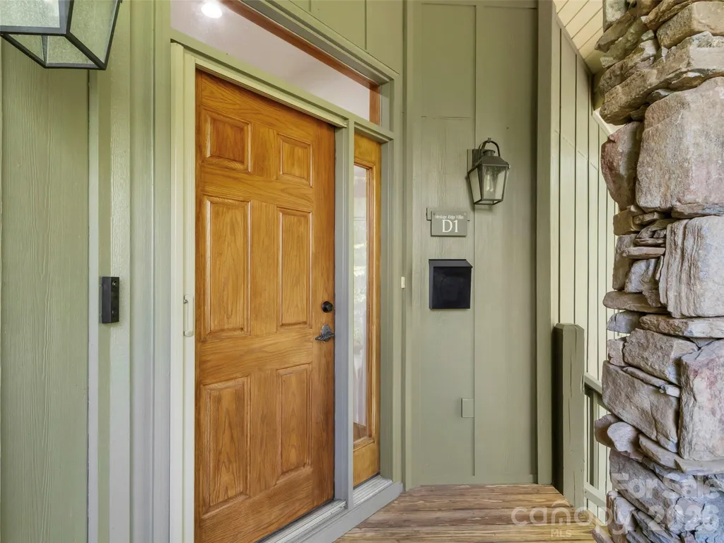 115 Stoney Falls Loop Burnsville NC 28714